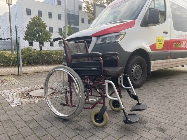Rollstuhl, transport, Sicherung, Patientenbeförderung, eigener Rollstuhl, Fußablage, Sitzpolsterung, mediMobil TF GmbH